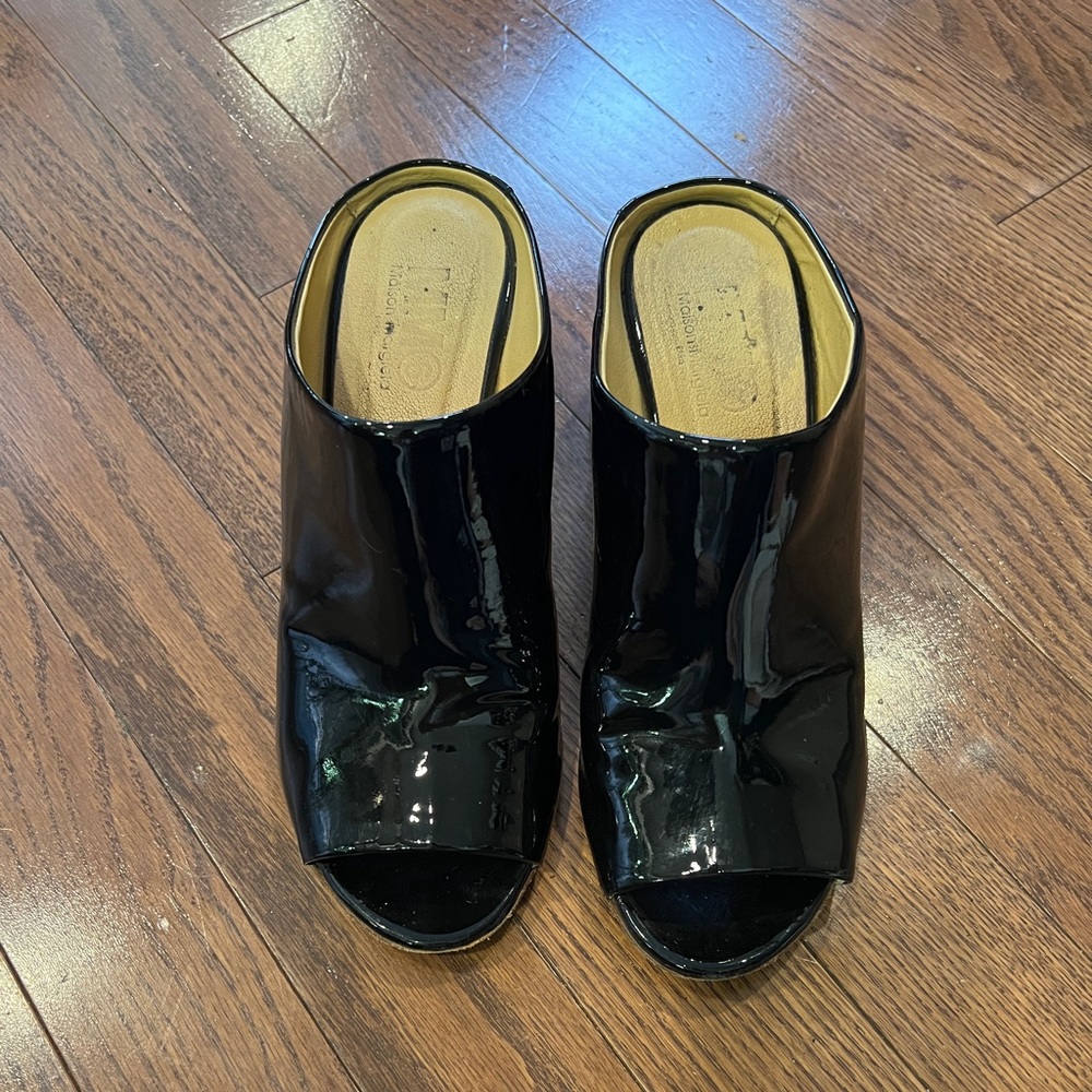 MM6 Maison Margiela patent leather mules